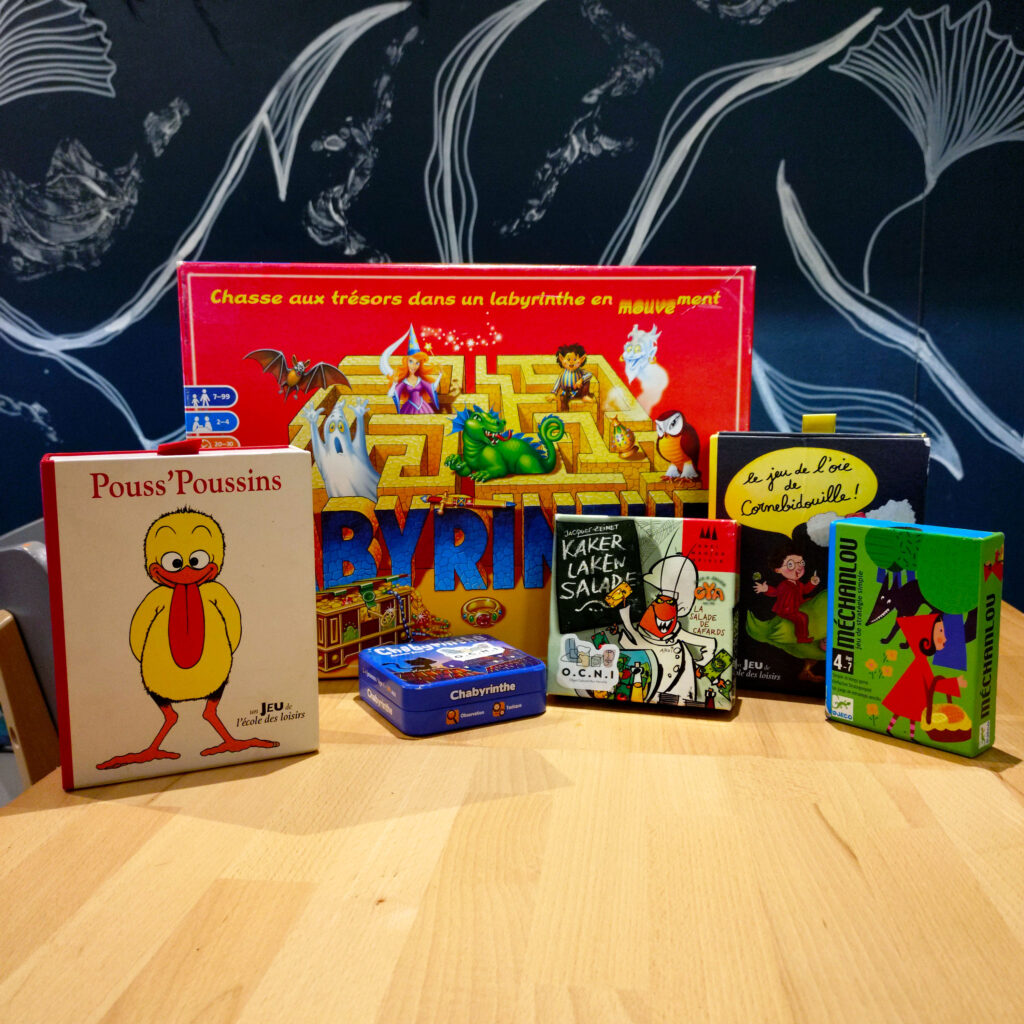 Espace enfants au restaurant L’OCNI – Jeux de société pour familles